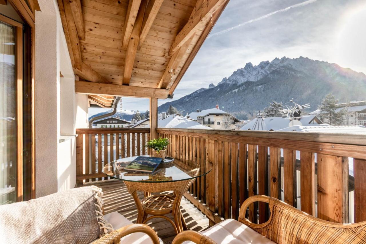 Casa Flora Lägenhet Toblach Exteriör bild