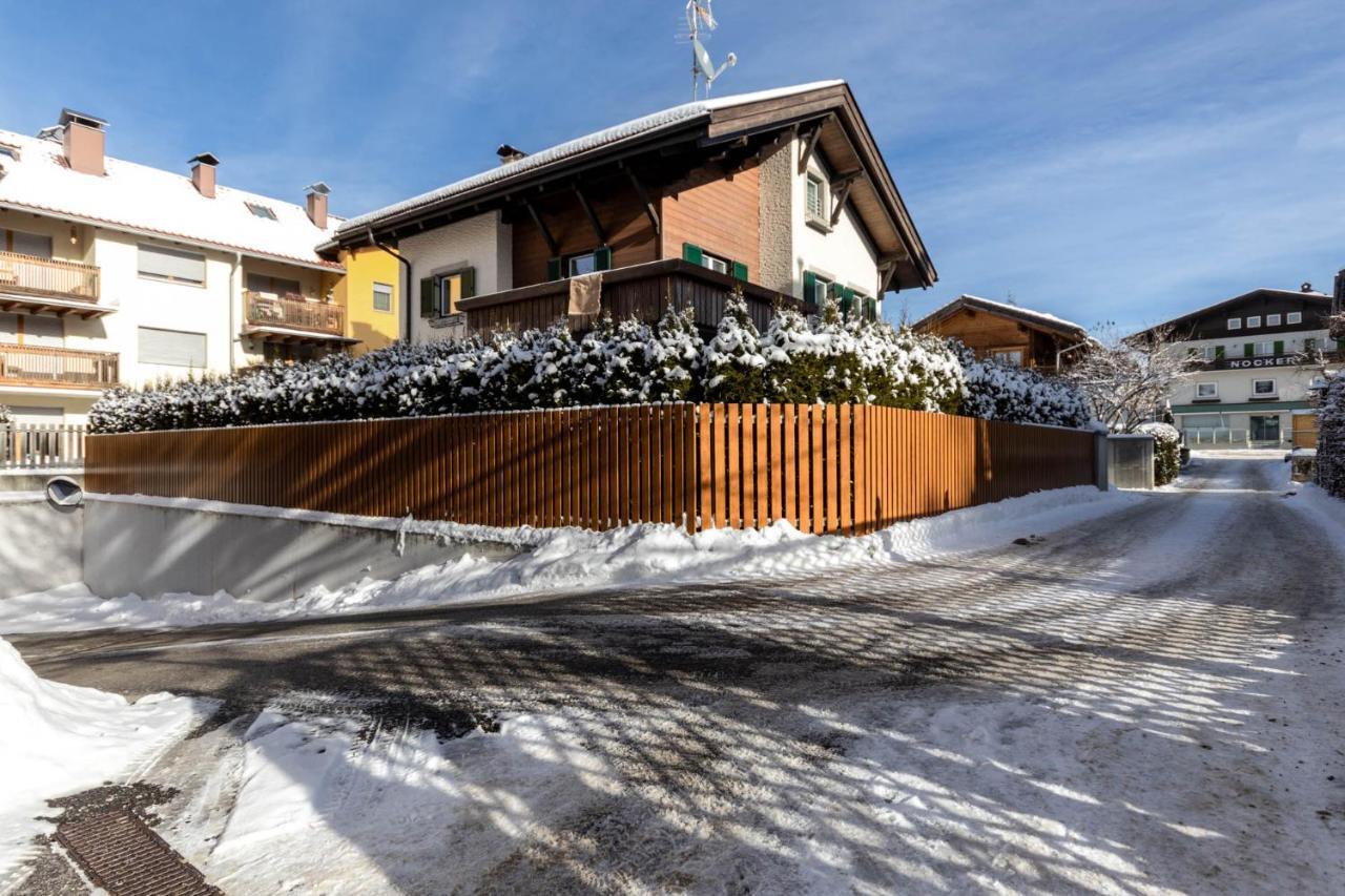 Casa Flora Lägenhet Toblach Exteriör bild